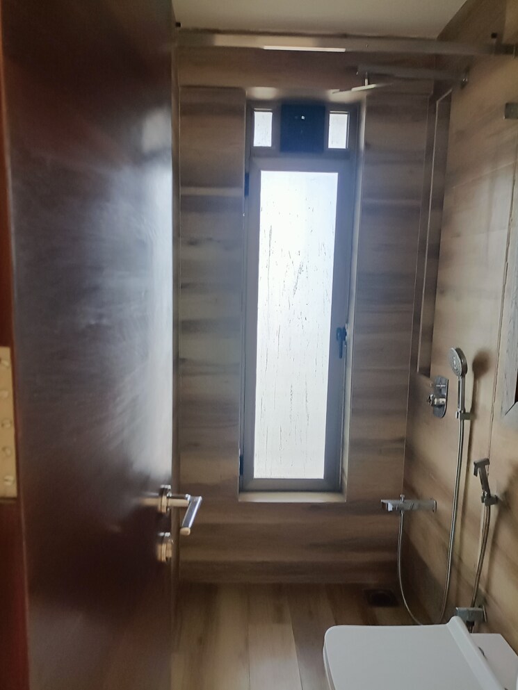 Bathroom, samyakth-bliss 3 Bedroom 1200 Sq.Ft. Apartment In Khar West Mumbai 6810870