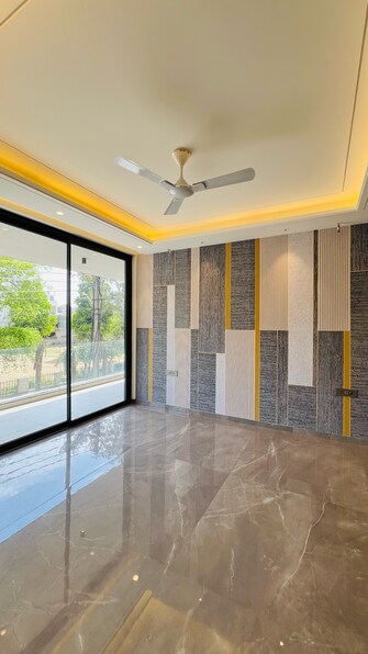 4 BHK Builder Floor For Resale in Chandra Apartments Sector 55 Gurgaon  6811167