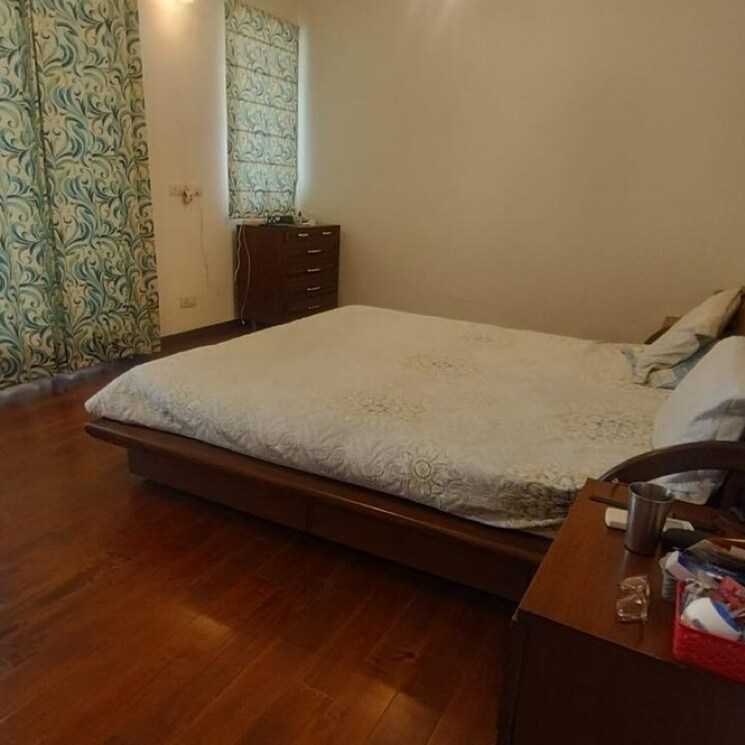 Bedroom, emaar-the-palm-drive-the-premier-terraces 4 Bedroom 4050 Sq.Ft. Penthouse In Sector 66 Gurgaon 6811758