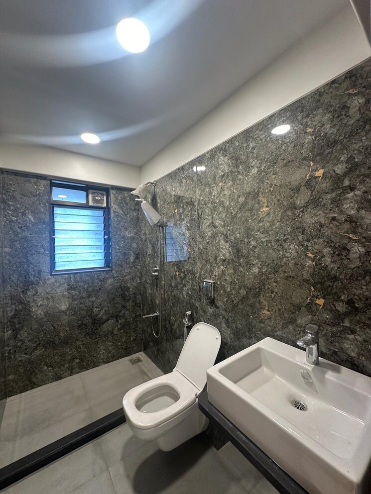Bathroom, eminente-i 1 Bedroom 630 Sq.Ft. Apartment In Khar West Mumbai 6813218