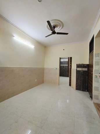 1.5 BHK Apartment For Rent in RWA LIG Flats Sarita Vihar Sarita Vihar Delhi 6813679