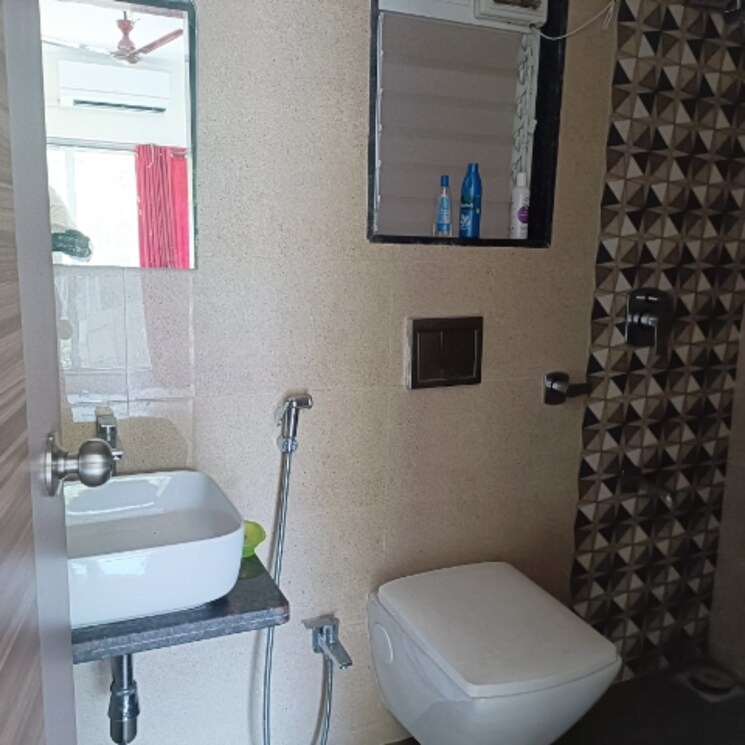 Bathroom, veena-senterio 1 Bedroom 440 Sq.Ft. Apartment In Chembur Mumbai 6814693