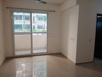 Room in 3.5 BHK Apartment at Amrapali Sapphire, Sector 45 – for Sale