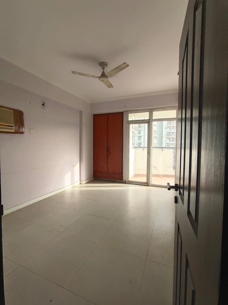 Bedroom, oasis-emerald-heights 3 Bedroom 1800 Sq.Ft. Apartment In Vaishali Sector 7 Ghaziabad 6820917