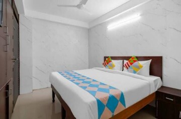 3 BHK Builder Floor For Resale in Dwarka Mor Delhi  6824608