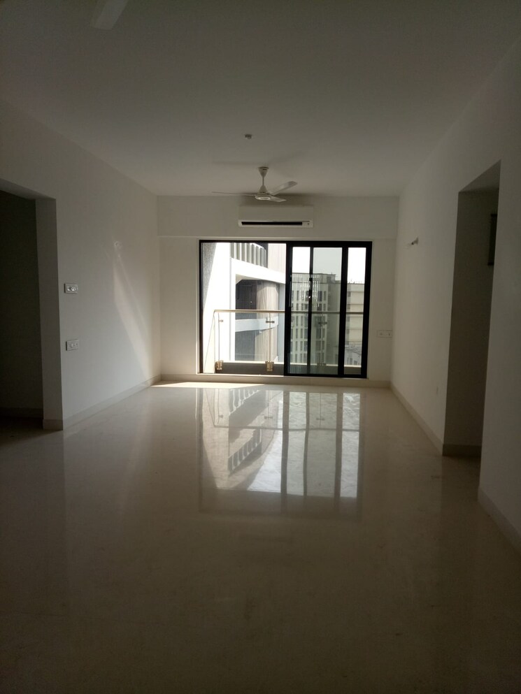 Attached Bathroom, rustomjee-elita 3 Bedroom 2000 Sq.Ft. Apartment In Juhu Mumbai 6826389