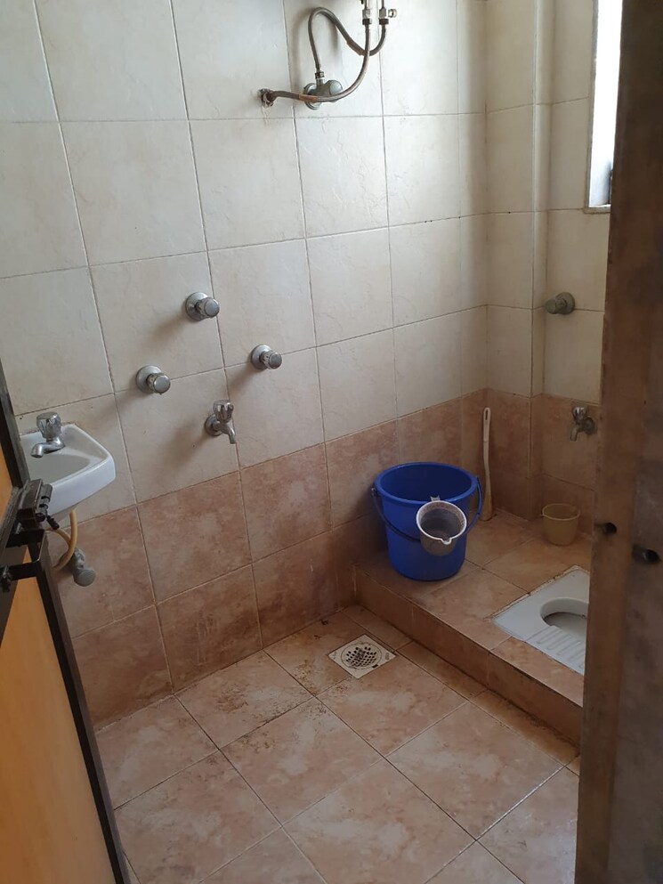 Bathroom, lok-sarita 2 Bedroom 1100 Sq.Ft. Apartment In Andheri East Mumbai 6826575