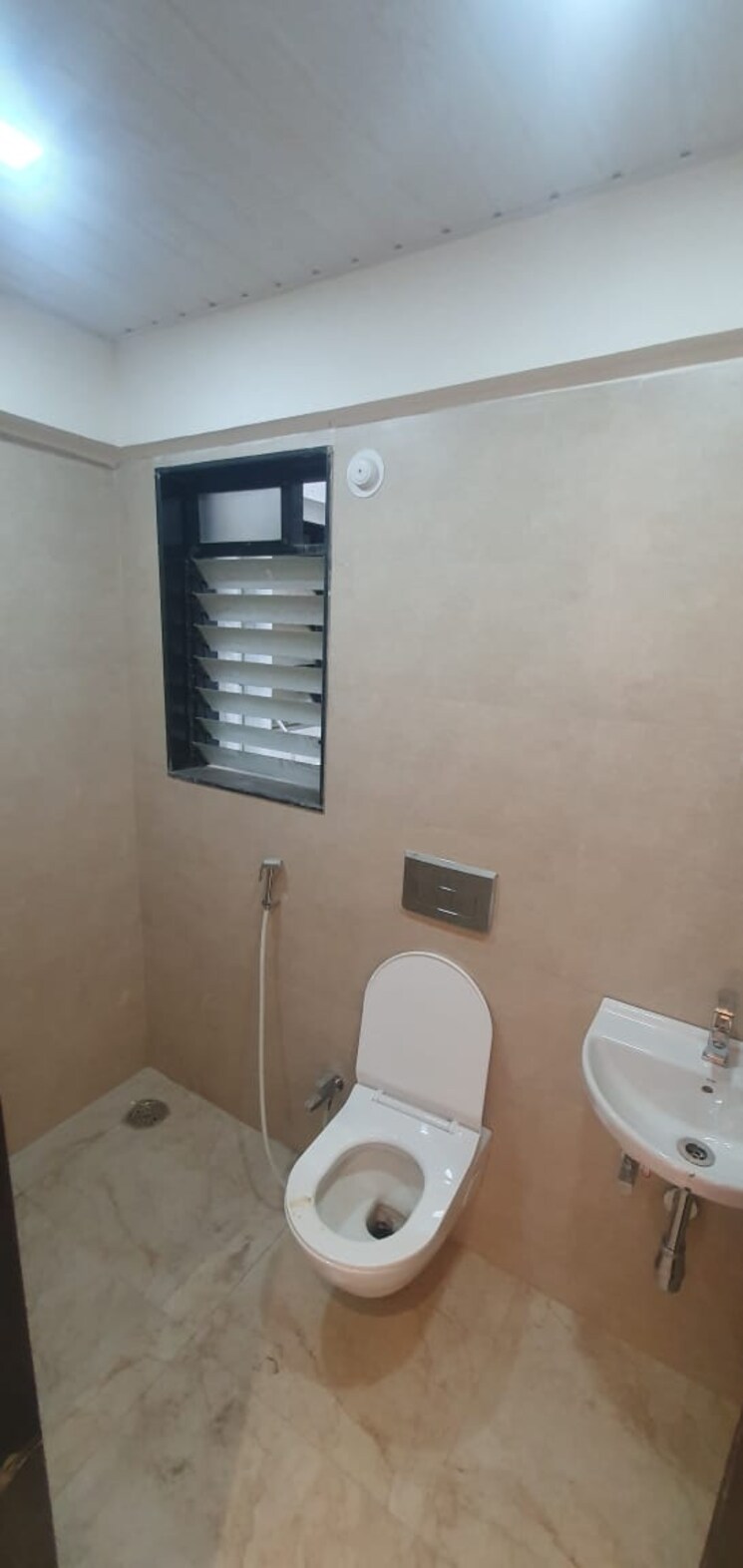 Bathroom, mansi-chs-new-panvel 2 Bedroom 1240 Sq.Ft. Apartment In New Panvel East Navi Mumbai 6827459