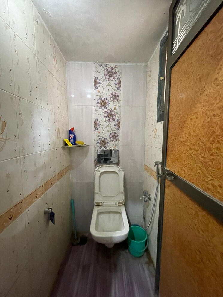 Bathroom, amey-atharv-chs 1 Bedroom 550 Sq.Ft. Apartment In Borivali East Mumbai 6828681