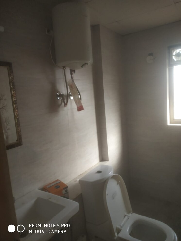 Bathroom, ajhai khurd 1 Bedroom 550 Sq.Ft. Apartment In Ajhai Khurd Vrindavan 6824620