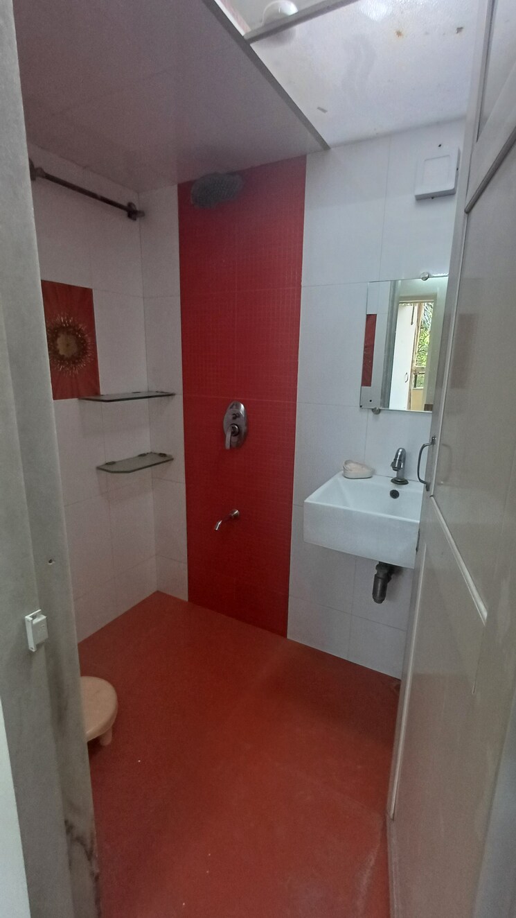 Attached Bathroom, new-vikas-complex 2 Bedroom 760 Sq.Ft. Apartment In Uthalsar Thane 6831089