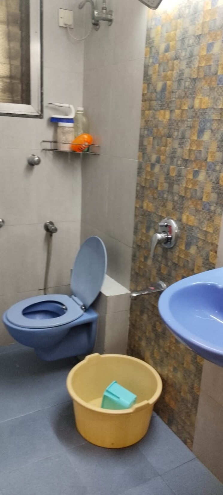 Bathroom, shah-chheda-mahavir-ornate 4 Bedroom 2540 Sq.Ft. Apartment In Kopar Khairane Navi Mumbai 6831542