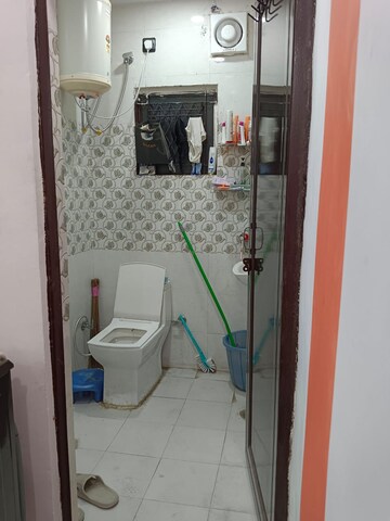 Bathroom in 1 BHK Builder Floor at Lajpat Nagar – for Rent