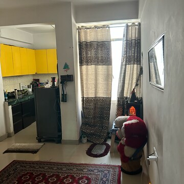 2 BHK Apartment For Rent in Zara Aavaas, Sector 104