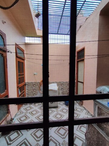 3 BHK Independent House at Jankipuram Extension – for Rent