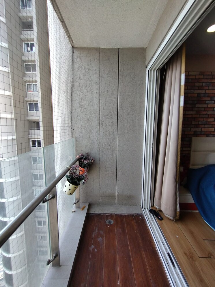 Balcony, lodha-fiorenza 4 Bedroom 1389 Sq.Ft. Apartment In Goregaon East Mumbai 6836137