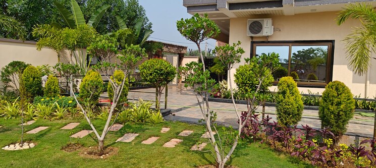 Garden, mujgahan 4 Bedroom 5300 Sq.Ft. Villa In Mujgahan Raipur 6837035