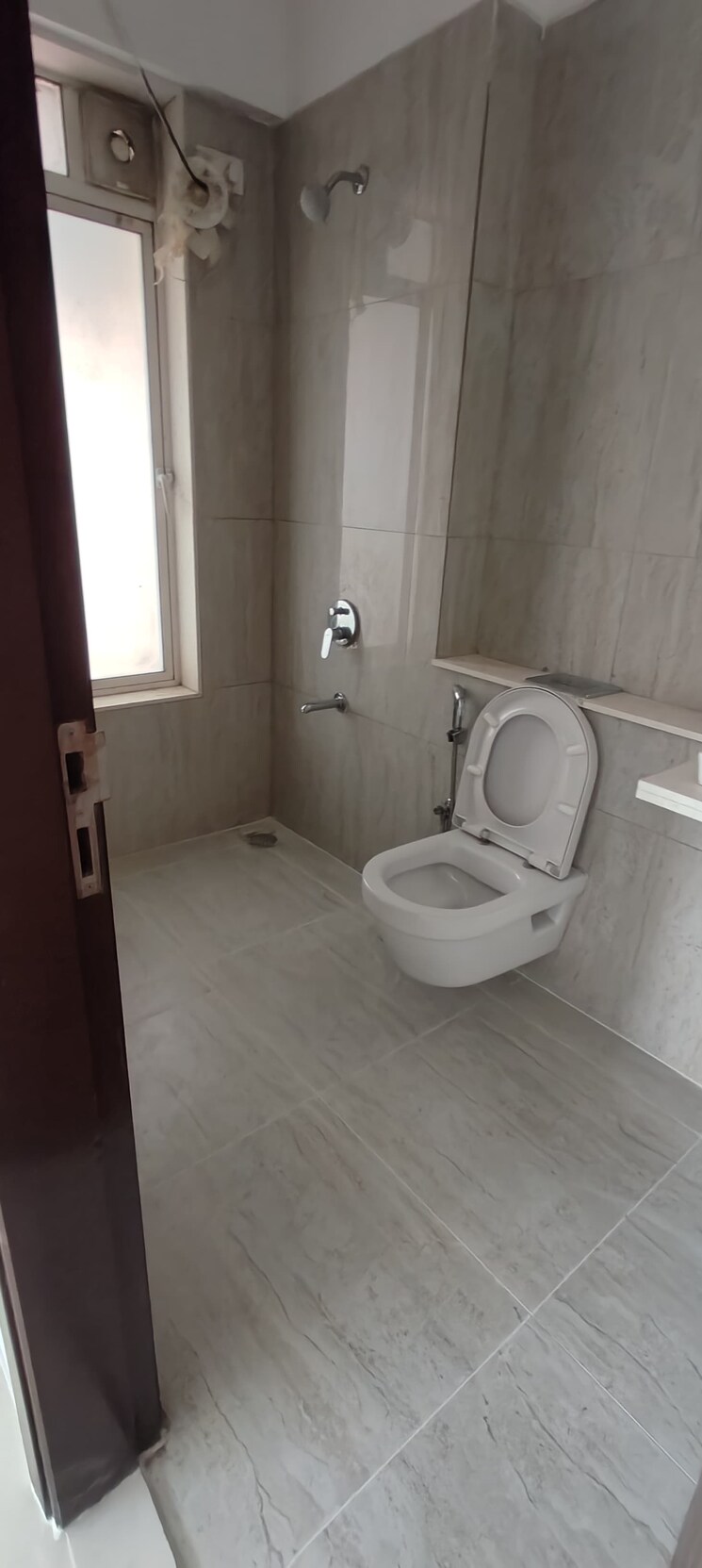 Bathroom, runwal-elegante 4 Bedroom 1730 Sq.Ft. Apartment In Andheri West Mumbai 6839520