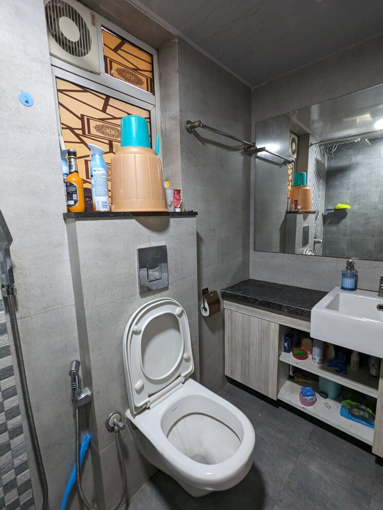Bathroom, the-wadhwa-evergreen-heights 2 Bedroom 1040 Sq.Ft. Apartment In Kalwa Thane 6840778