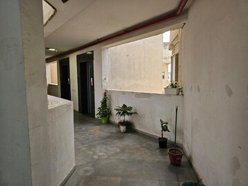 Bathroom in 3 BHK Apartment at Signature Global De Luxe DXP, Sector 37d – for Sale