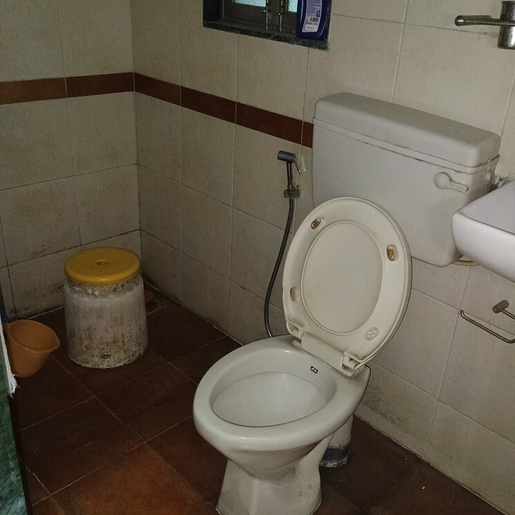 Attached Bathroom, vashi 2 Bedroom 1000 Sq.Ft. Apartment In Vashi Navi Mumbai 6842841