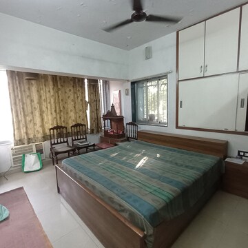Room in 2 BHK Apartment at Vashi – for Sale