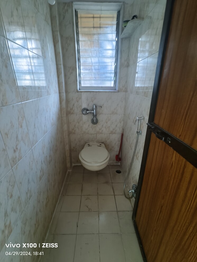 Bathroom, ravi-estate 1 Bedroom 515 Sq.Ft. Apartment In Pokhran Road No One Thane 6844022