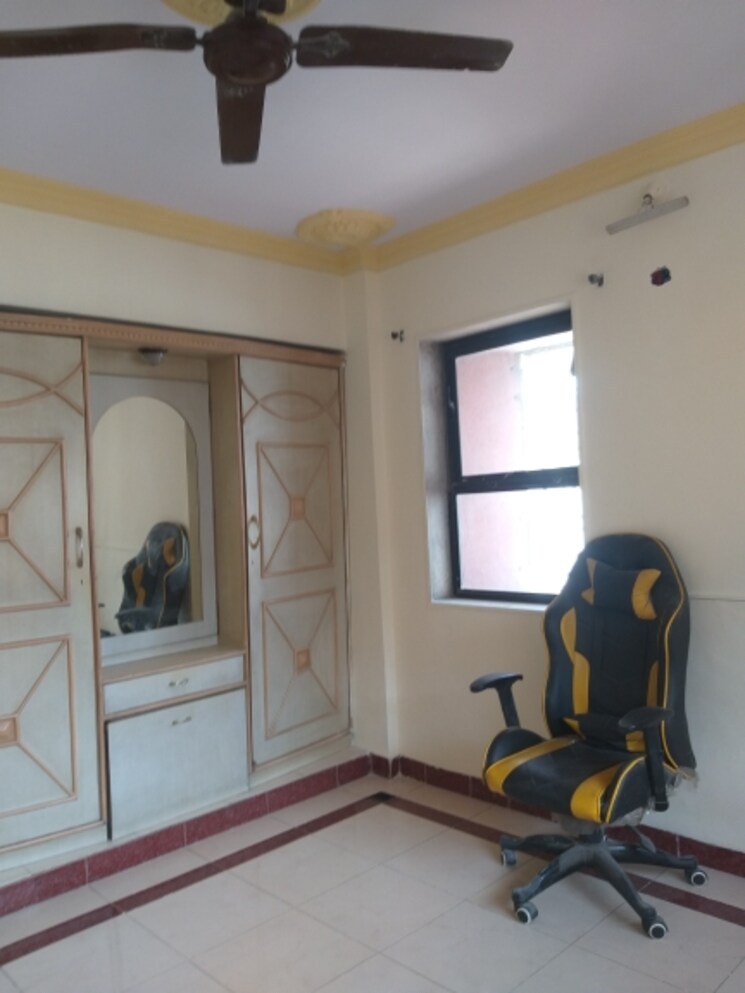 Room, cosmos-residancy 1 Bedroom 450 Sq.Ft. Apartment In Kavesar Thane 6846219