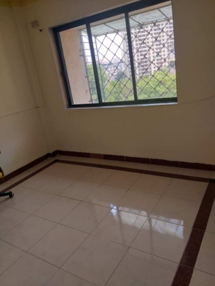 Room, cosmos-residancy 1 Bedroom 450 Sq.Ft. Apartment In Kavesar Thane 6846219