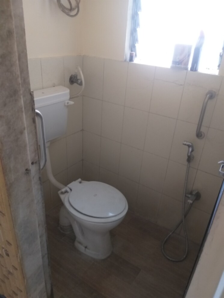 Attached Bathroom, cosmos-residancy 1 Bedroom 450 Sq.Ft. Apartment In Kavesar Thane 6846219