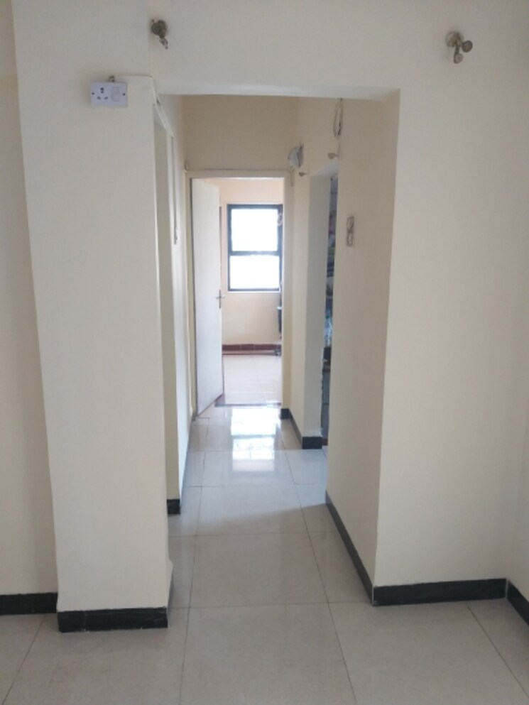 Room, cosmos-residancy 1 Bedroom 450 Sq.Ft. Apartment In Kavesar Thane 6846219