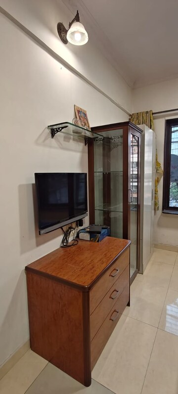 Room in 2 BHK Apartment at Nebula Apartment, Andheri West – for Rent