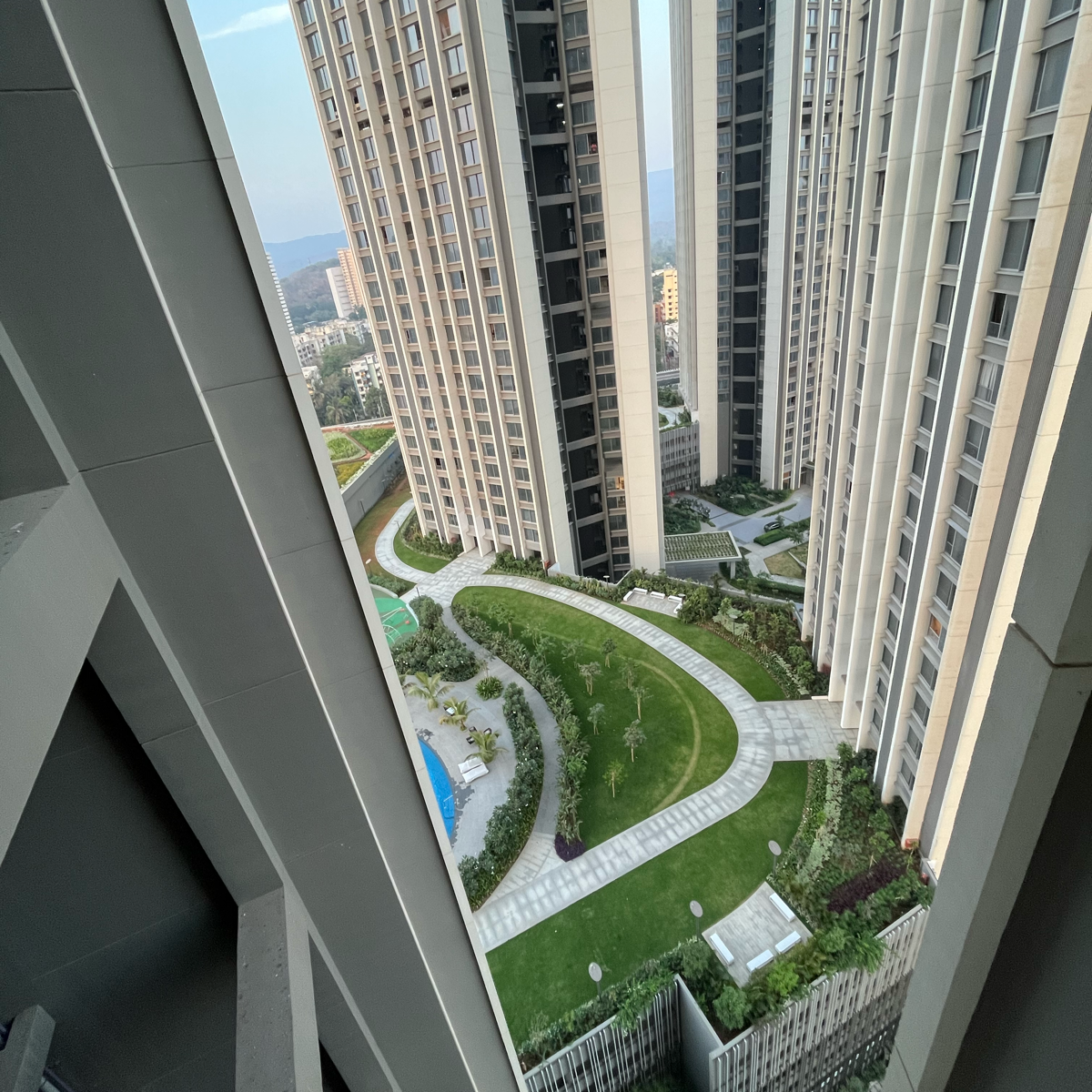 4 BHK Apartment For Rent in Oberoi Sky City Khande Rao Dongari Mumbai 6846645