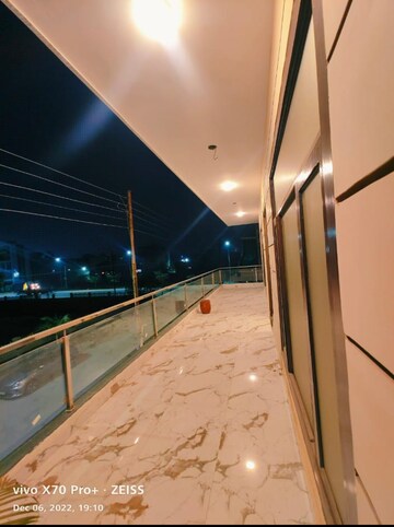 Furnished Amenities in  Pg at Sector 63a – for Rent