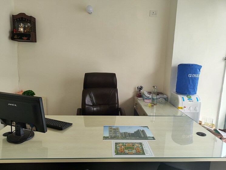 undefined, jnc-the-park Commercial Shop 206 Sq.Ft. In Sector 16c Greater Noida Greater Noida 6848278