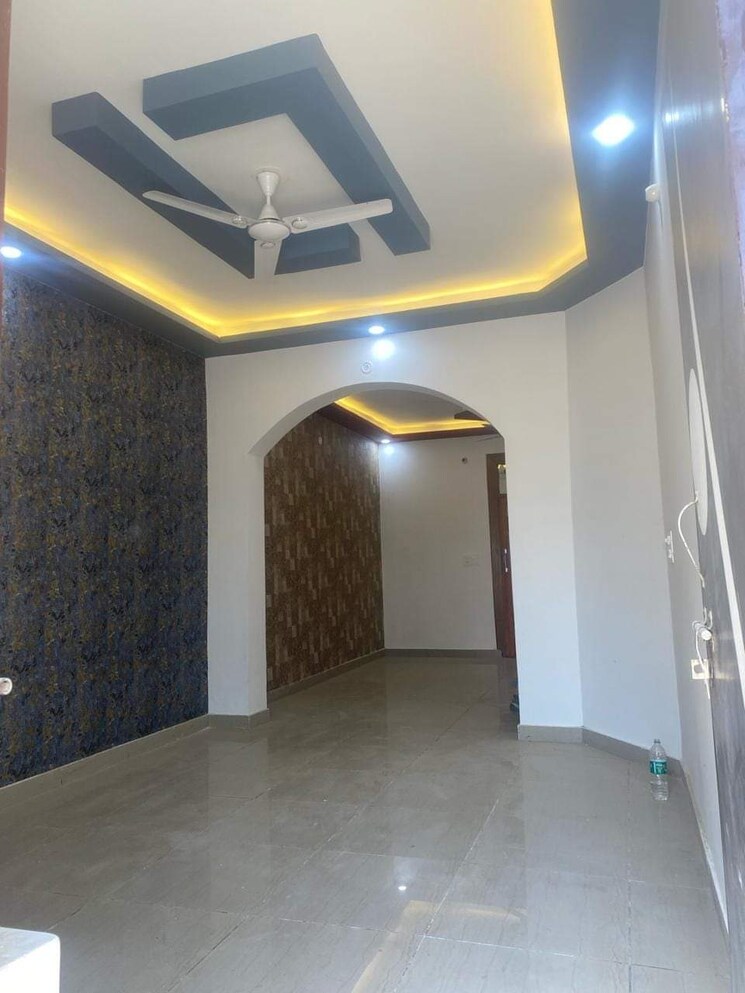 Room, pallavpuram 3 Bedroom 150 Sq.Yd. Apartment In Pallavpuram Meerut 6851051