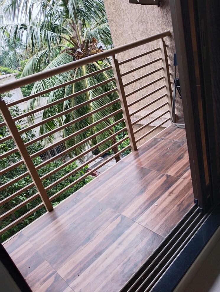 Balcony, juhu 3 Bedroom 1750 Sq.Ft. Apartment In Juhu Mumbai 6852025