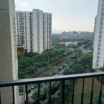 2 BHK Apartment For Resale in Lodha Palava City Lakeshore Greens Hedutane Thane  6852849