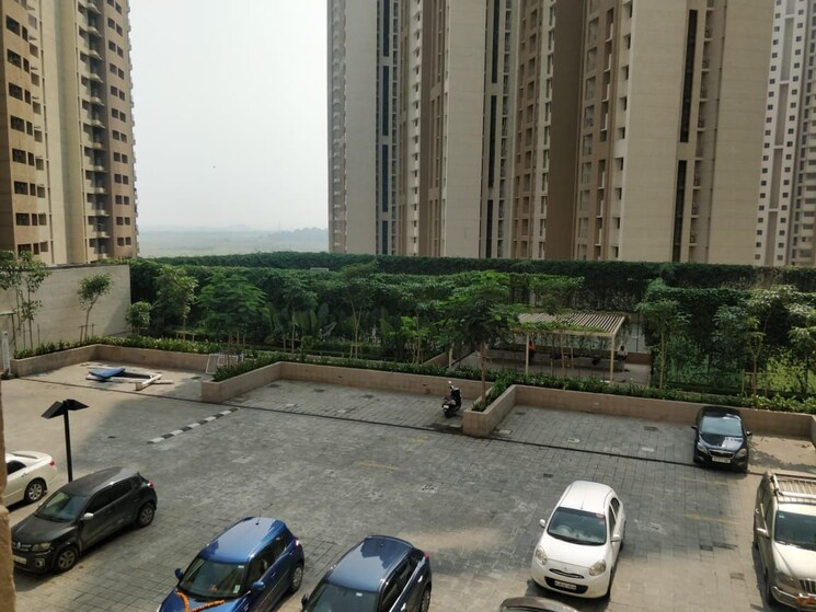  Parking, lodha-splendora 1 Bedroom 450 Sq.Ft. Apartment In Ghodbunder Road Thane 6853355