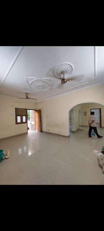 3 BHK Apartment For Rent in Sarita Vihar Delhi 6856308