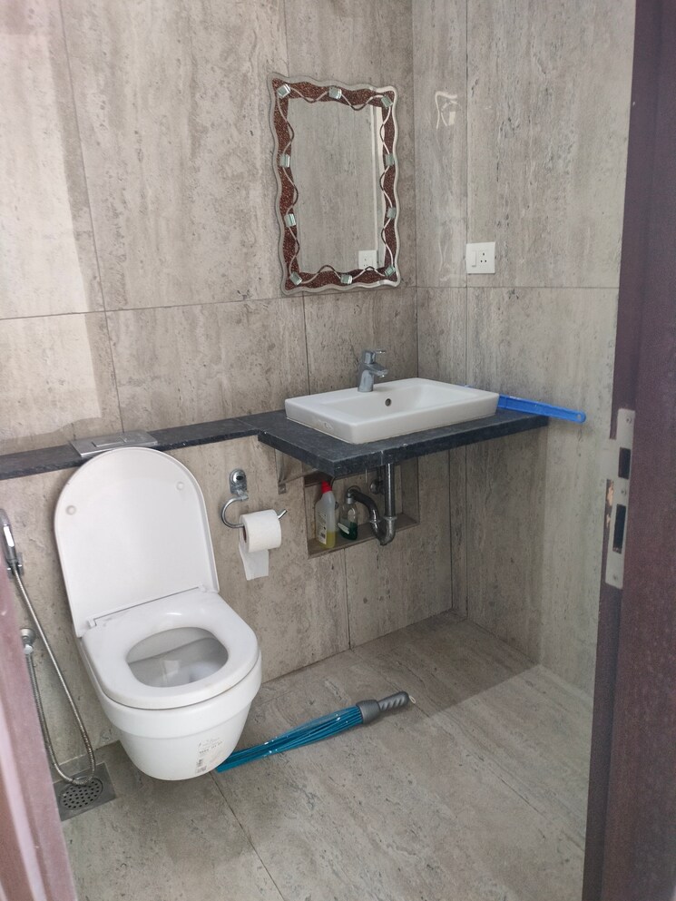 Bathroom, runwal-elegante 2.5 Bedroom 1650 Sq.Ft. Apartment In Andheri West Mumbai 6856328
