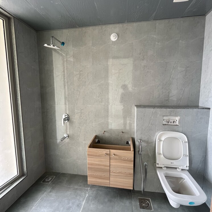 Bathroom, shapoorji-pallonji-alpine 3 Bedroom 1047 Sq.Ft. Apartment In Singh Agri Estate Mumbai 6856497