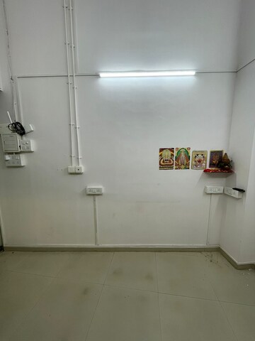  Office Space – Exterior View View at Rustomjee Eaze Zone Mall, Malad West - for Rent