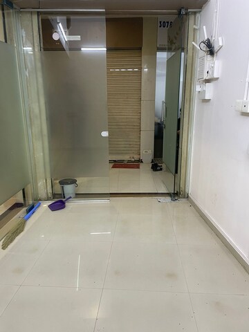  Office Space – Exterior View View at Rustomjee Eaze Zone Mall, Malad West - for Rent