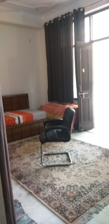 Living Room in 1.5 BHK Builder Floor at Ansal Plaza Sector-23, Sector 23 – for Rent