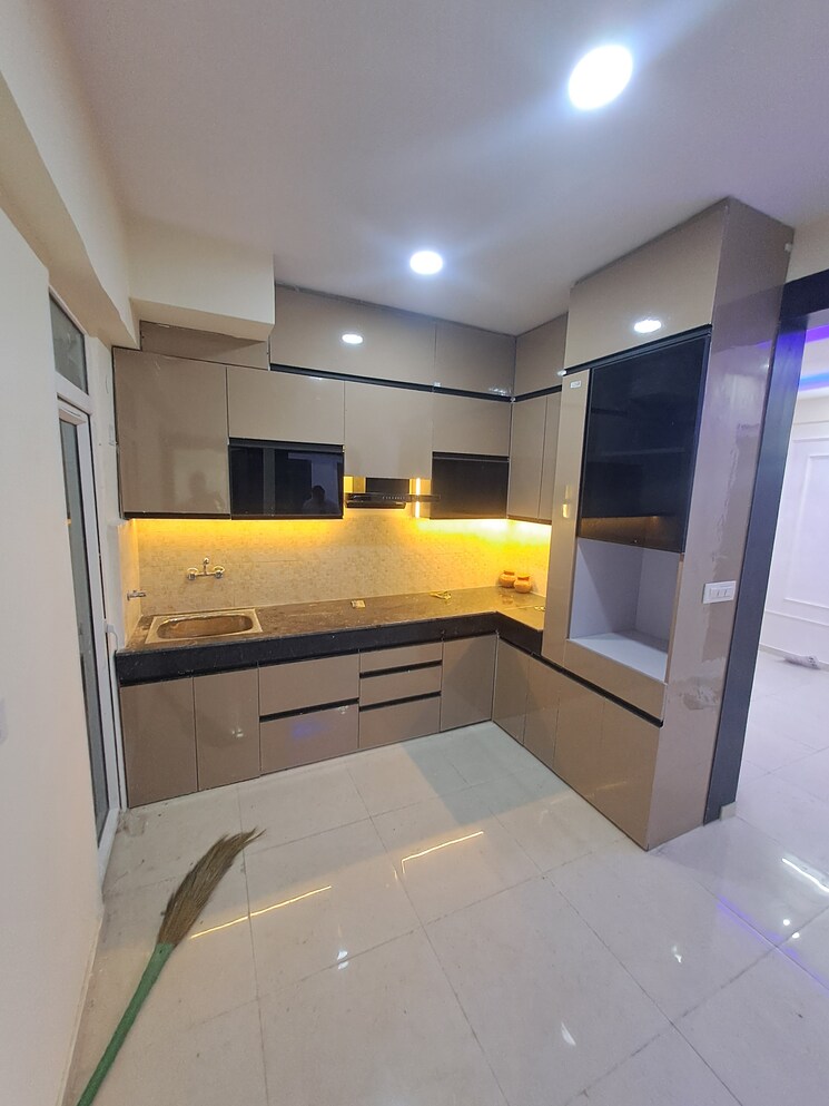 undefined, sector 37d 2 Bedroom 900 Sq.Ft. Apartment In Sector 37d Gurgaon 6862686