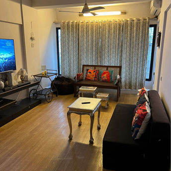 1 BHK Apartment For Rent in Silver Anklet Apartments Yari Road Mumbai 6863512