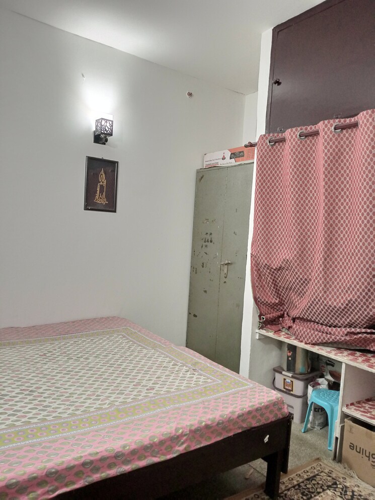 Room, jogabai extension 3 Bedroom 675 Sq.Ft. Apartment In Jogabai Extension Delhi 6866724