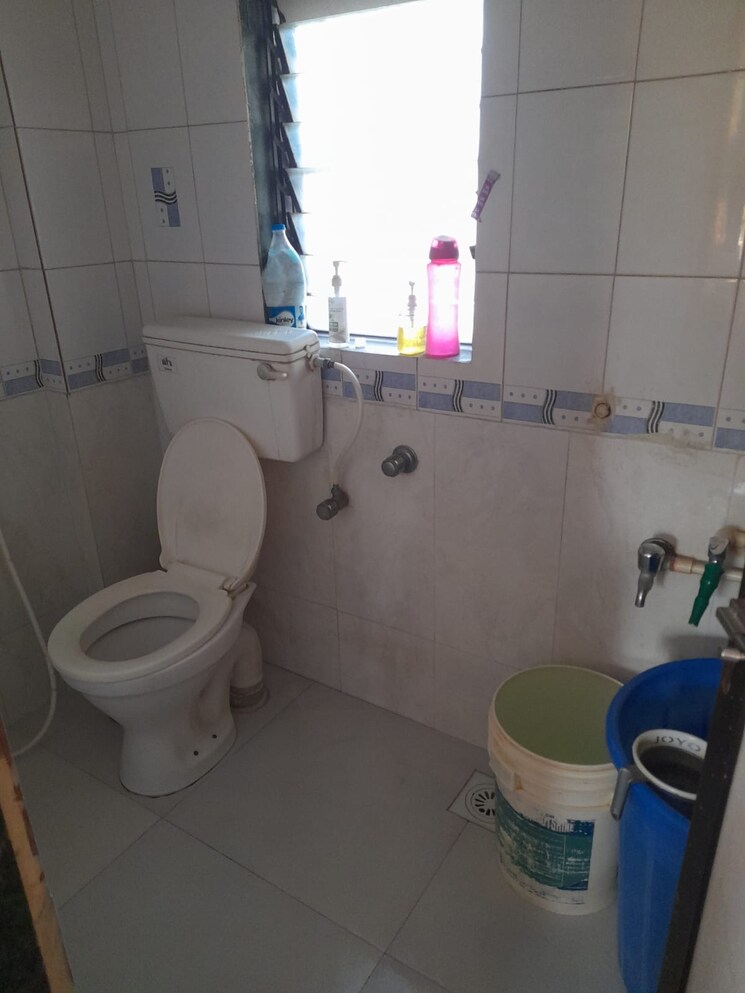 Bathroom, arihant-plaza-chs 2 Bedroom 1000 Sq.Ft. Apartment In Owale Thane 6866820