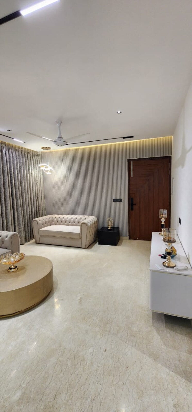 Living Room, maya-green-lotus-saksham 4 Bedroom 2807 Sq.Ft. Apartment In Patiala Road Zirakpur 6868122